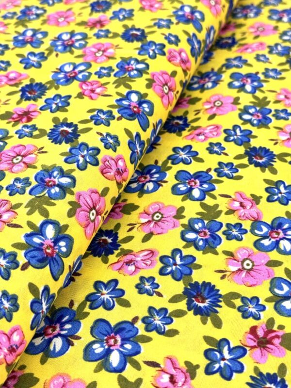 Sacrum cor | Tecidos Digitais, Tricolines e Barrados 60 TRICOLINE CHITINHA - FUNDO AMARELO - COM01060030