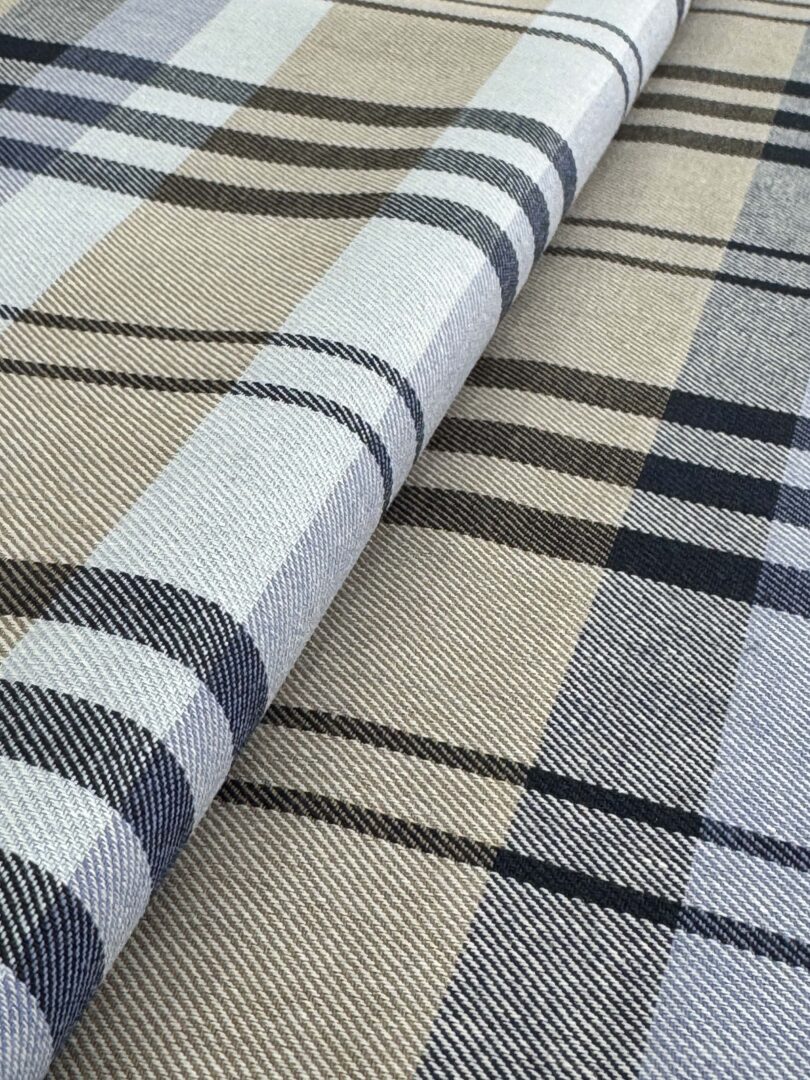 TECIDO ROMA XADREZ - DES 15 - VARIANTE 3 1 TECIDO ROMA XADREZ - DES 15 - VARIANTE 3