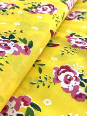 TECIDO CHITÃO FUNDO AMARELO